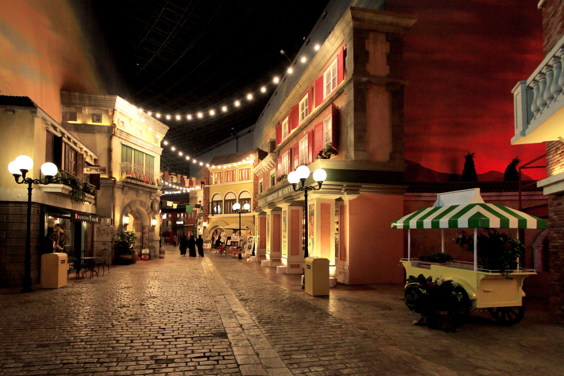 Warner Bros. World Abu Dhabi - Абу-Даби