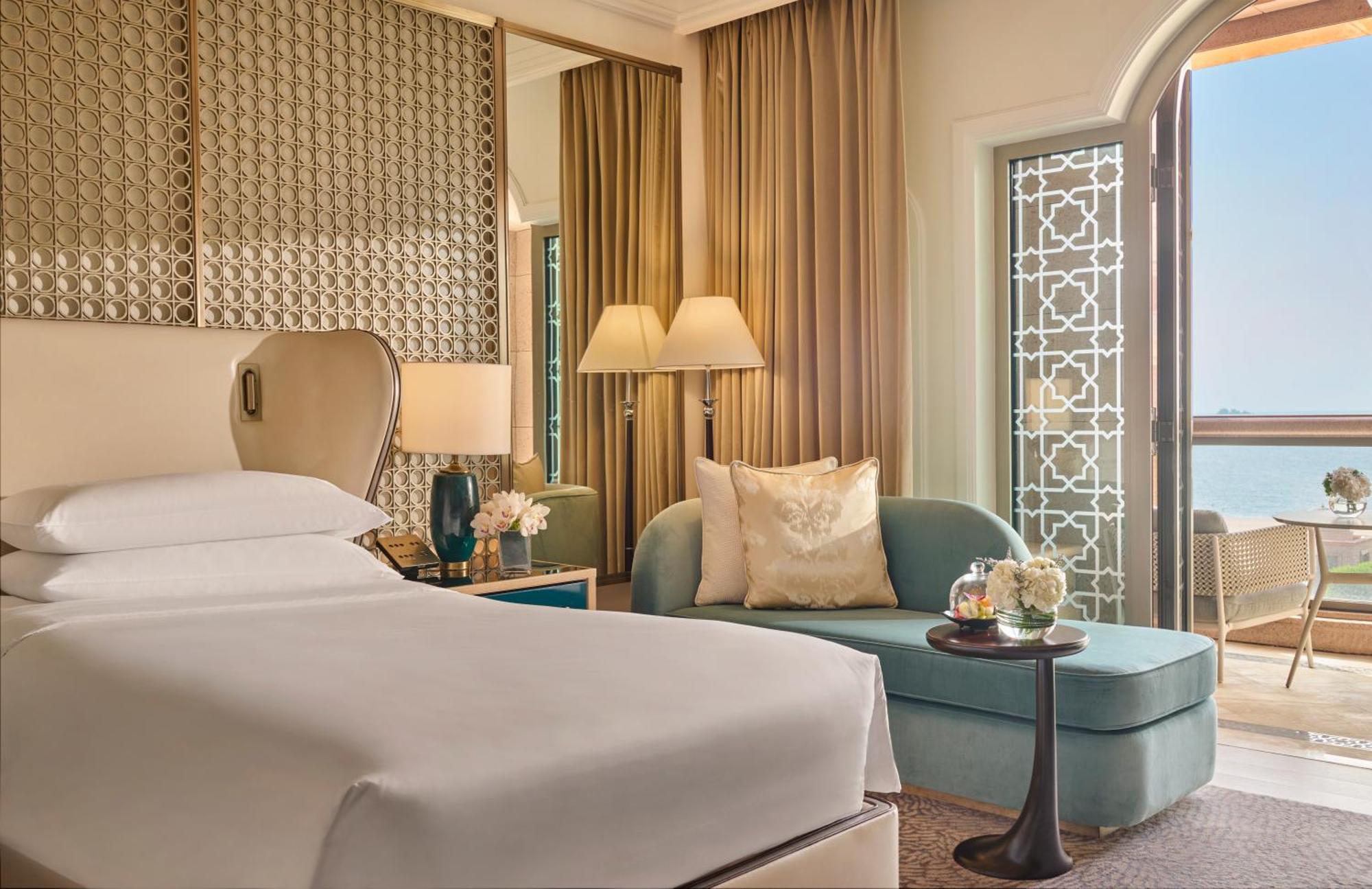 Emirates Palace Mandarin Oriental бассейн