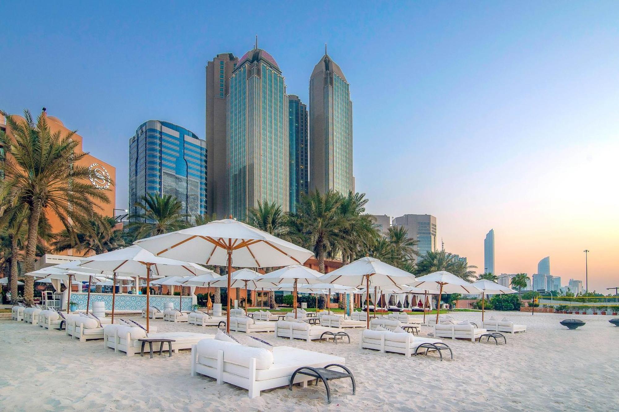 Sheraton Abu Dhabi фасад