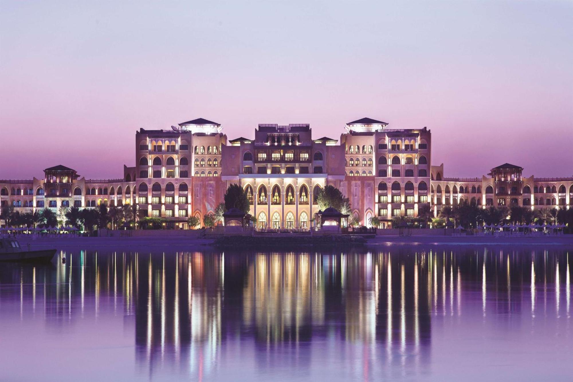 Shangri-La Qaryat Al Beri фасад