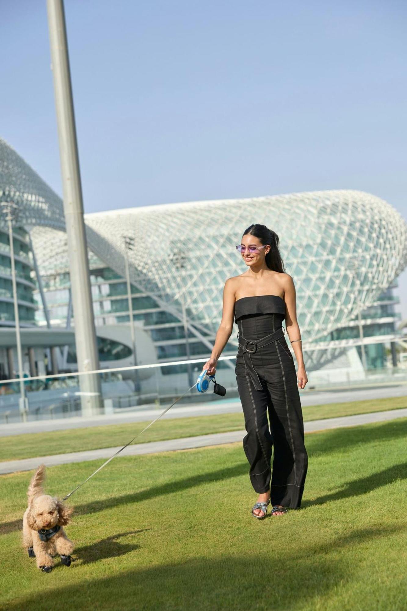 W Abu Dhabi Yas Island бассейн
