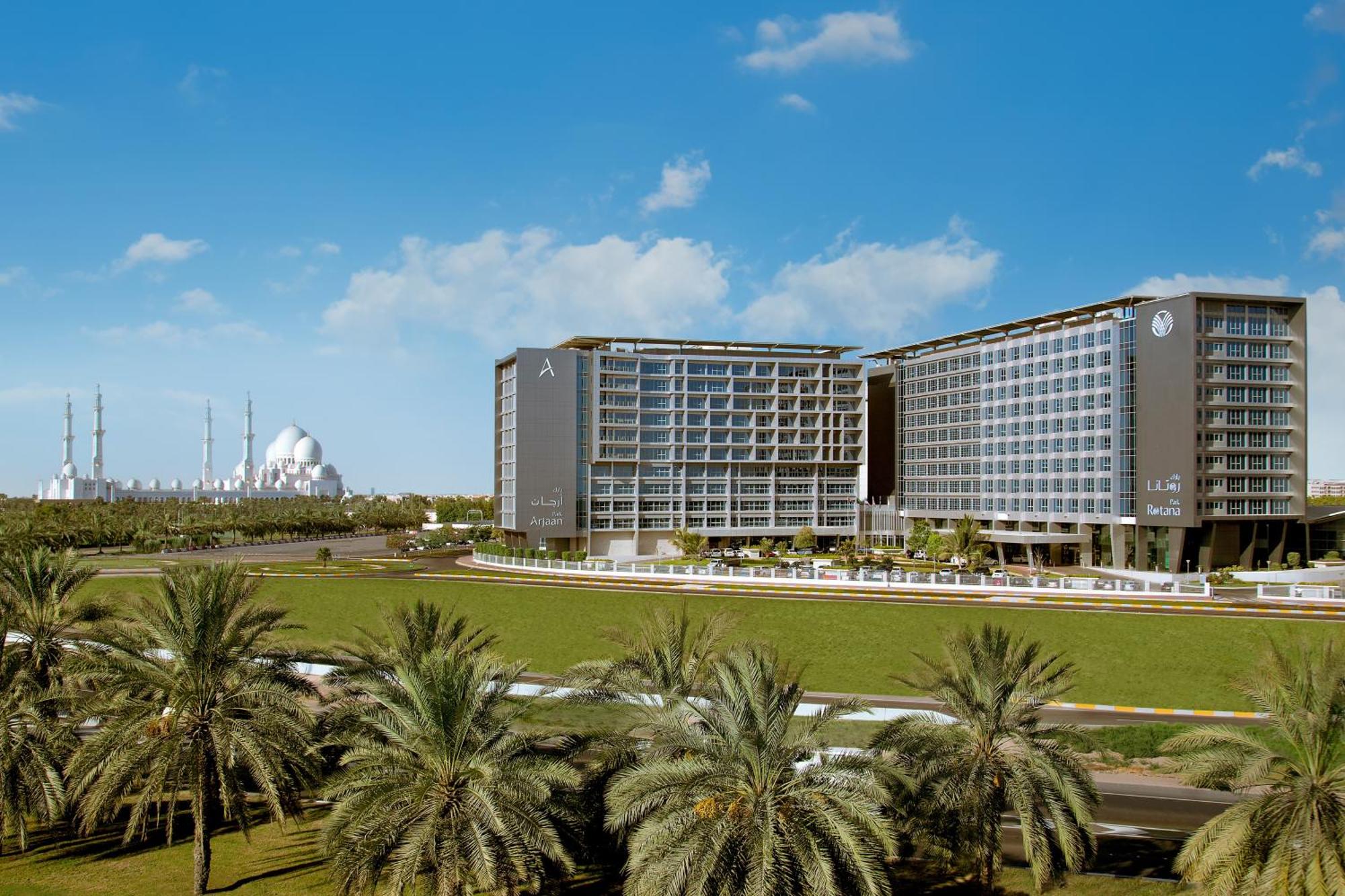 Park Rotana Abu Dhabi ресторан