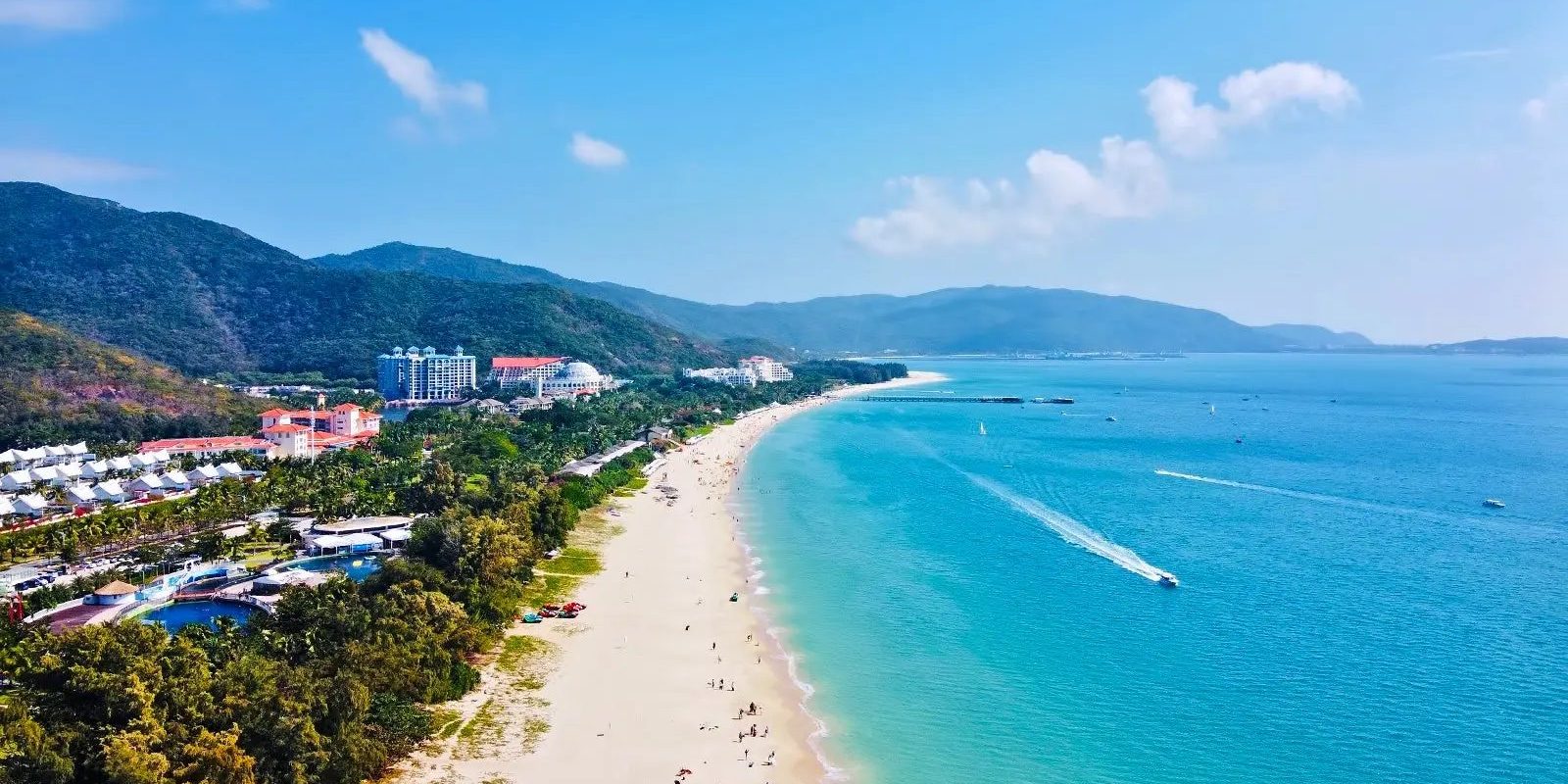 фото Сравнение бухт Саньи: честный гид по пляжам, отелям и атмосфере