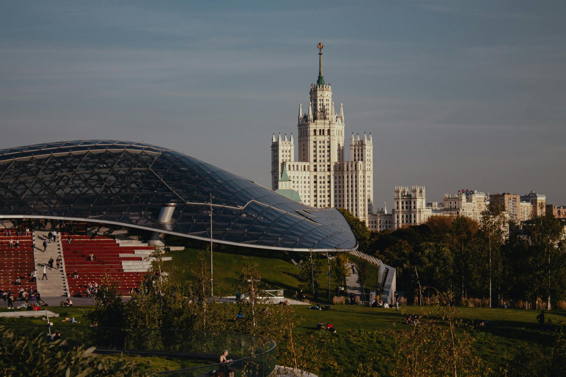 Утро: Храм Христа Спасителя и Патриарший мост - Москва