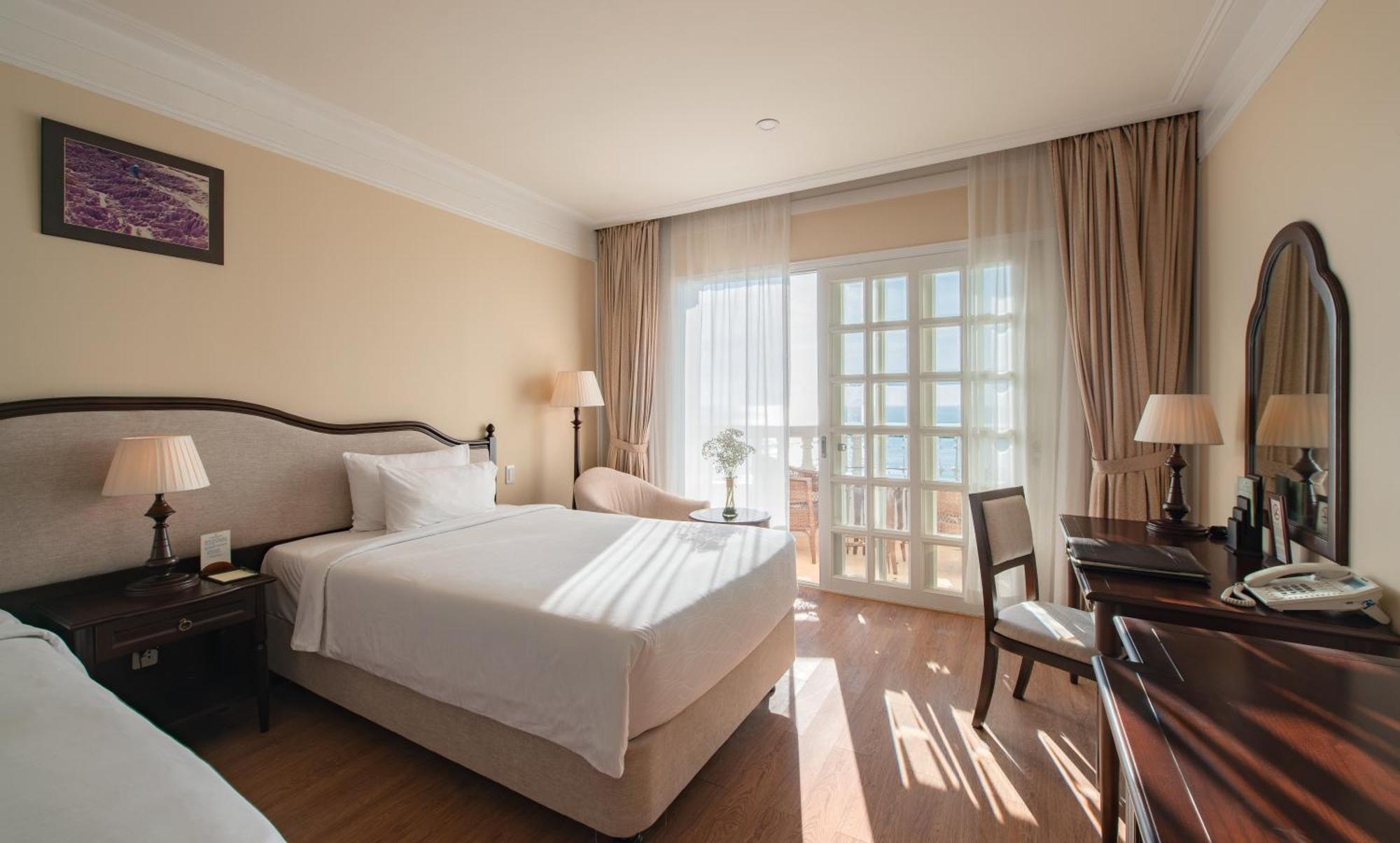 Sunrise Nha Trang Beach Hotel & Spa, фото 1