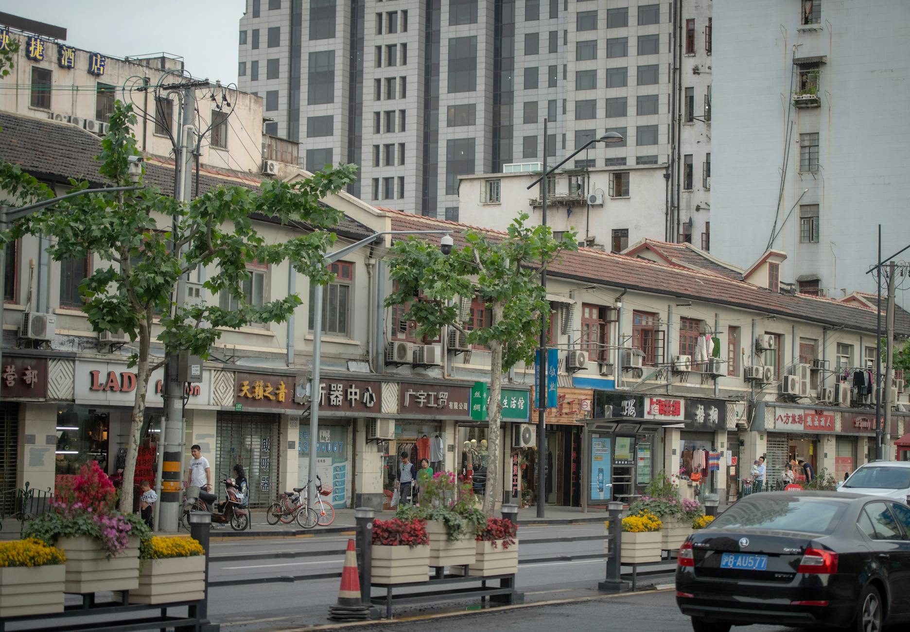 Вечер: Синьтяньди и барная улица - Шанхай